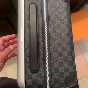 Louis Vuitton Horizon